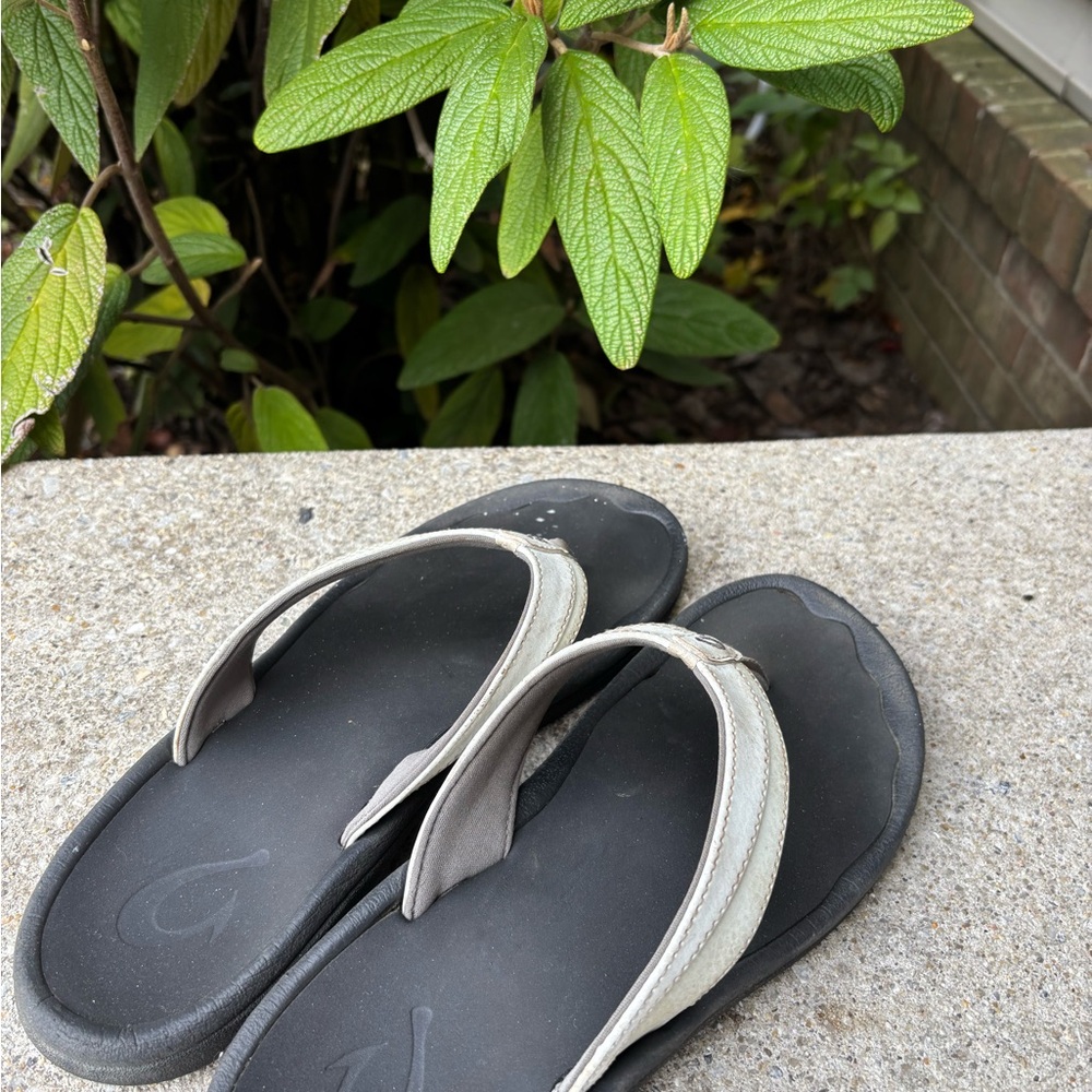 Black and Gray Flip Flops